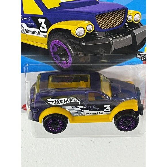 Hot Wheels 2025 Power Panel Yellow Van HW Hot Trucks Series New on Card - Picture 4 of 7